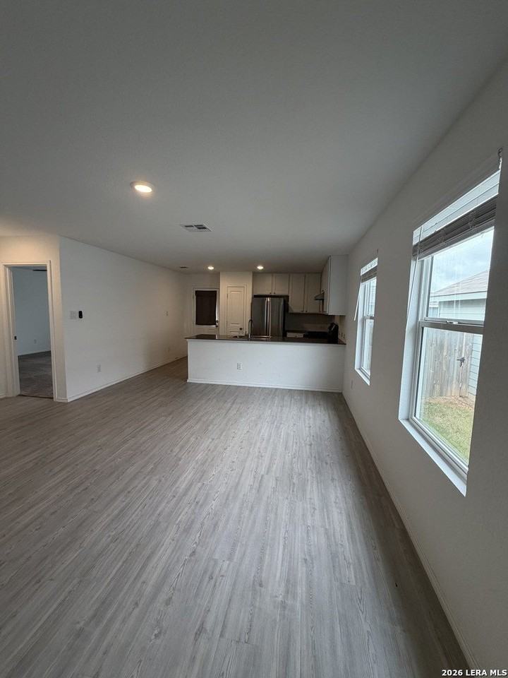 329 Kolton Plz - Photo 4 of 10