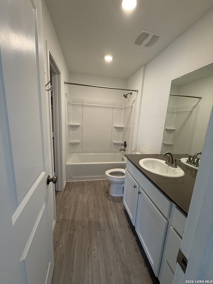 329 Kolton Plz - Photo 6 of 10
