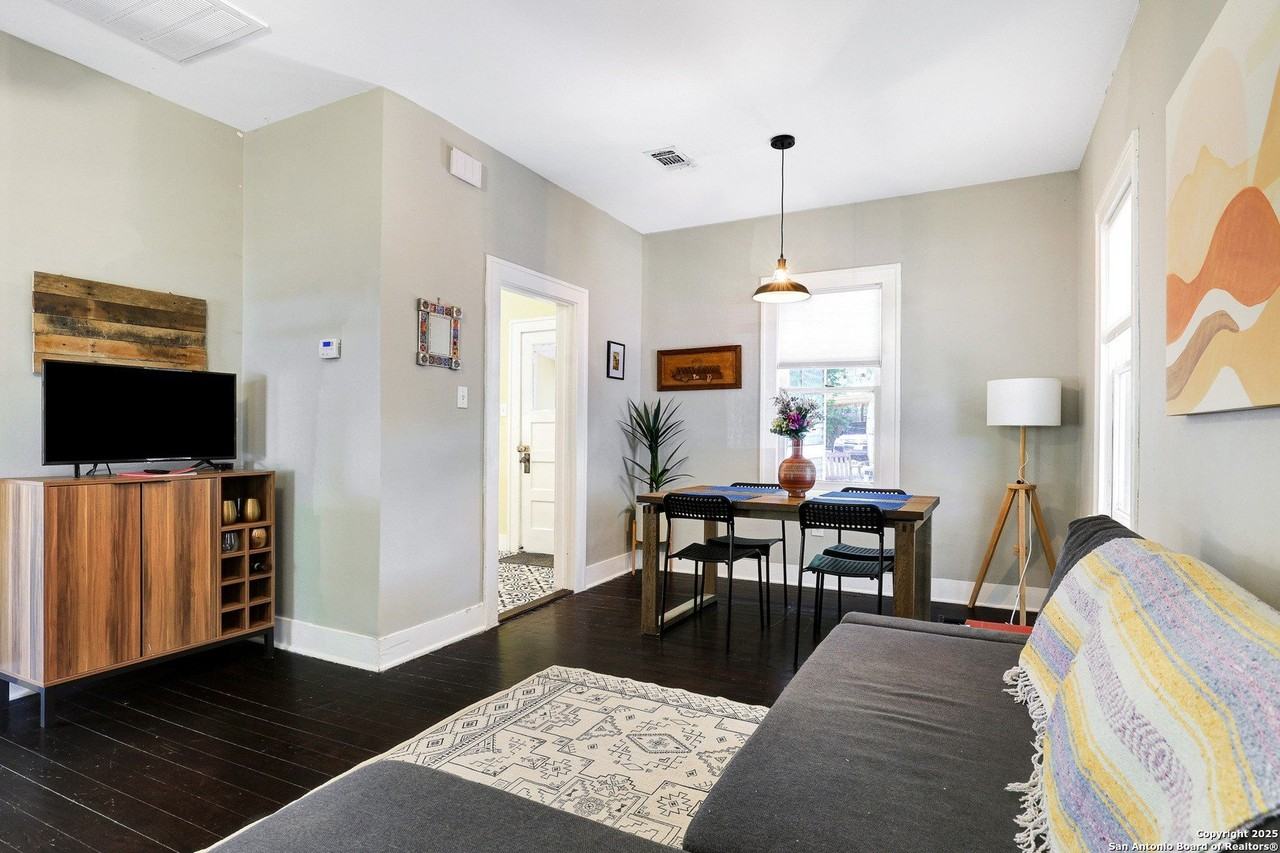 331 Adaes Ave - Photo 5 of 28
