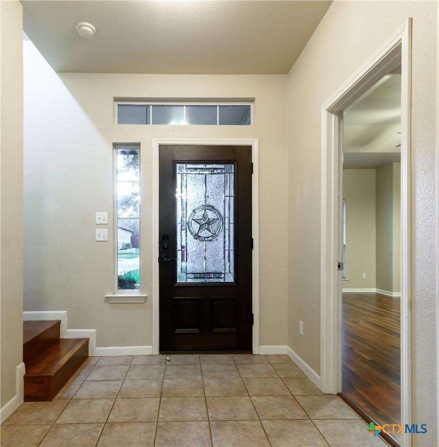 2610 Fairwood Dr - Photo 4 of 24