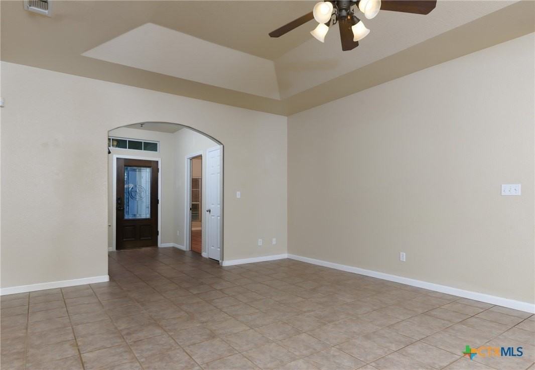 2610 Fairwood Dr - Photo 5 of 24