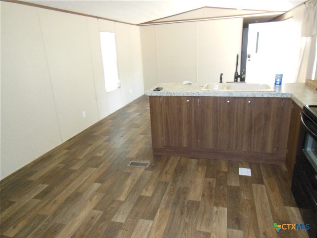 127 Quail Run St - Photo 2 of 10