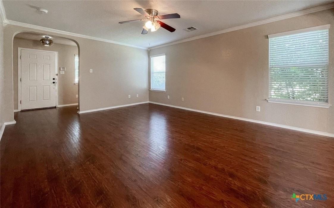 2237 Stoneleigh Dr - Photo 2 of 25