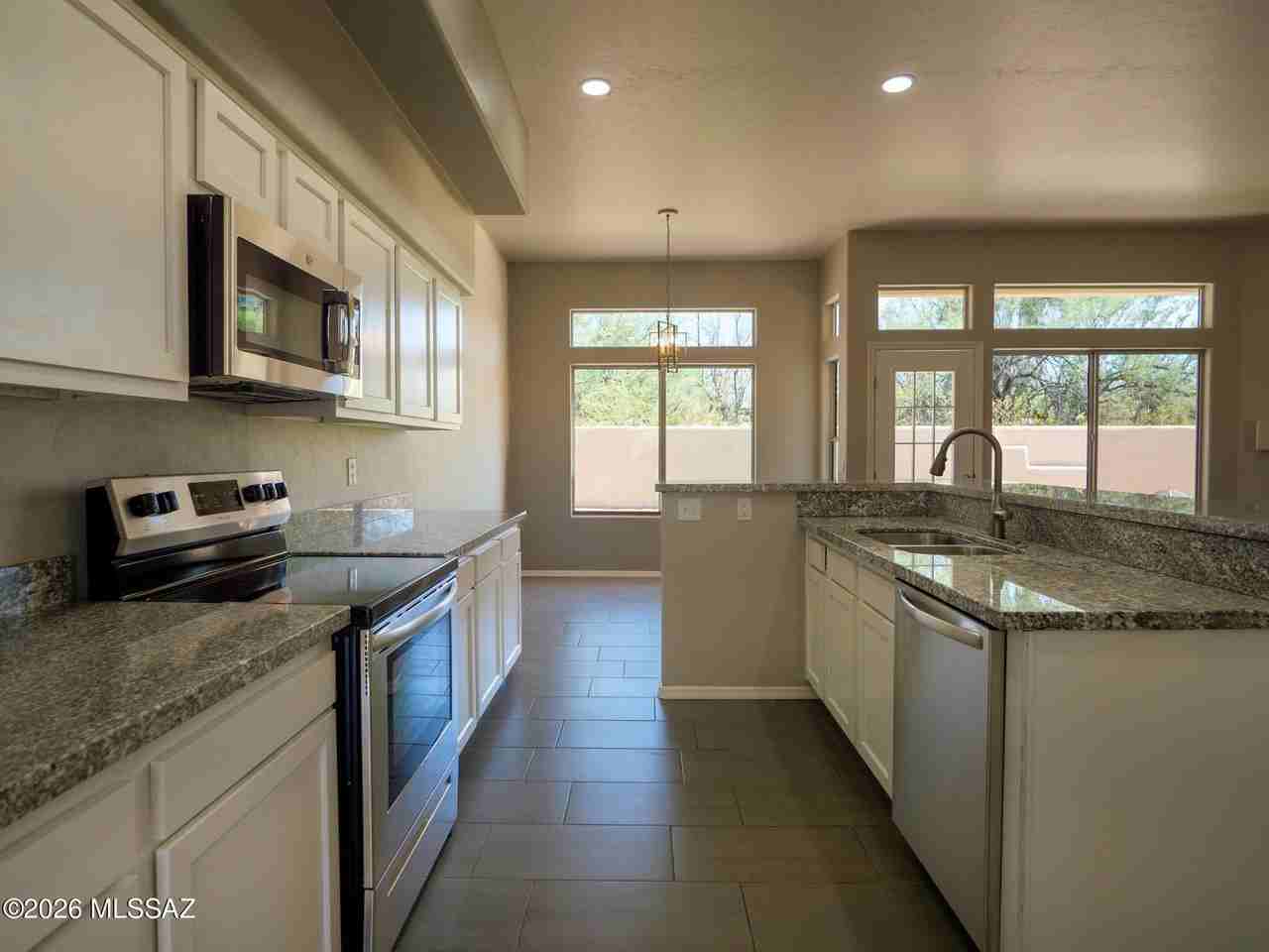 2430 N Quesnel Loop - Photo 6 of 23