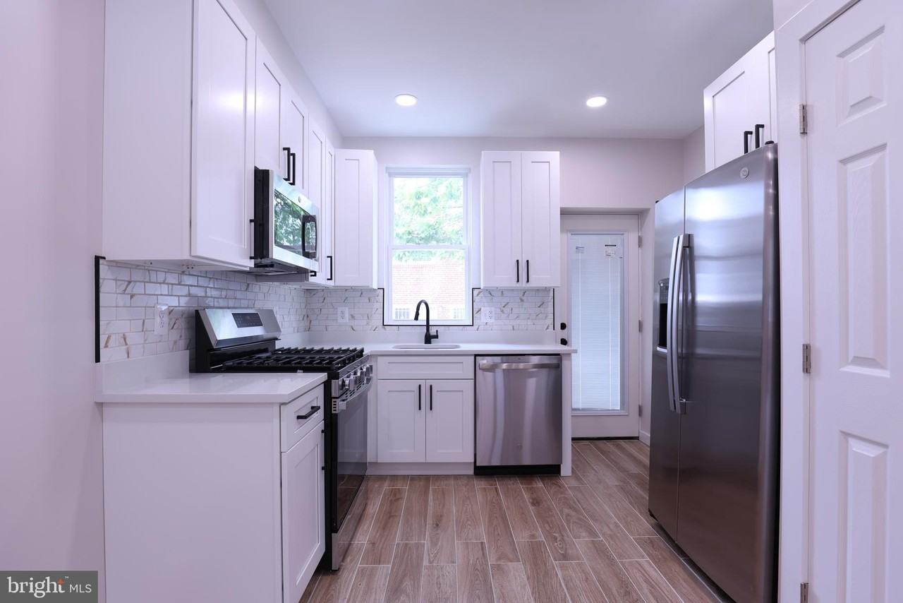 2039 Rosedale St Ne - Photo 3 of 18