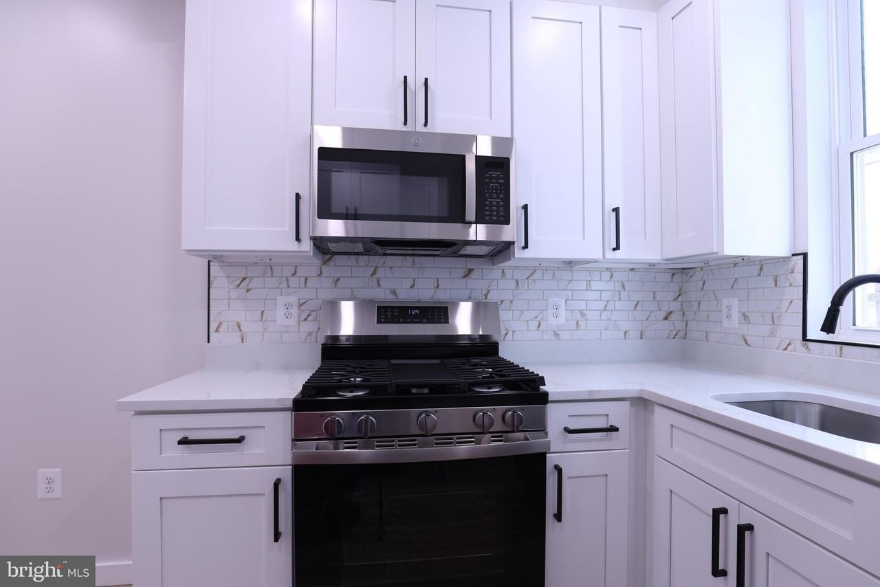 2039 Rosedale St Ne - Photo 4 of 18