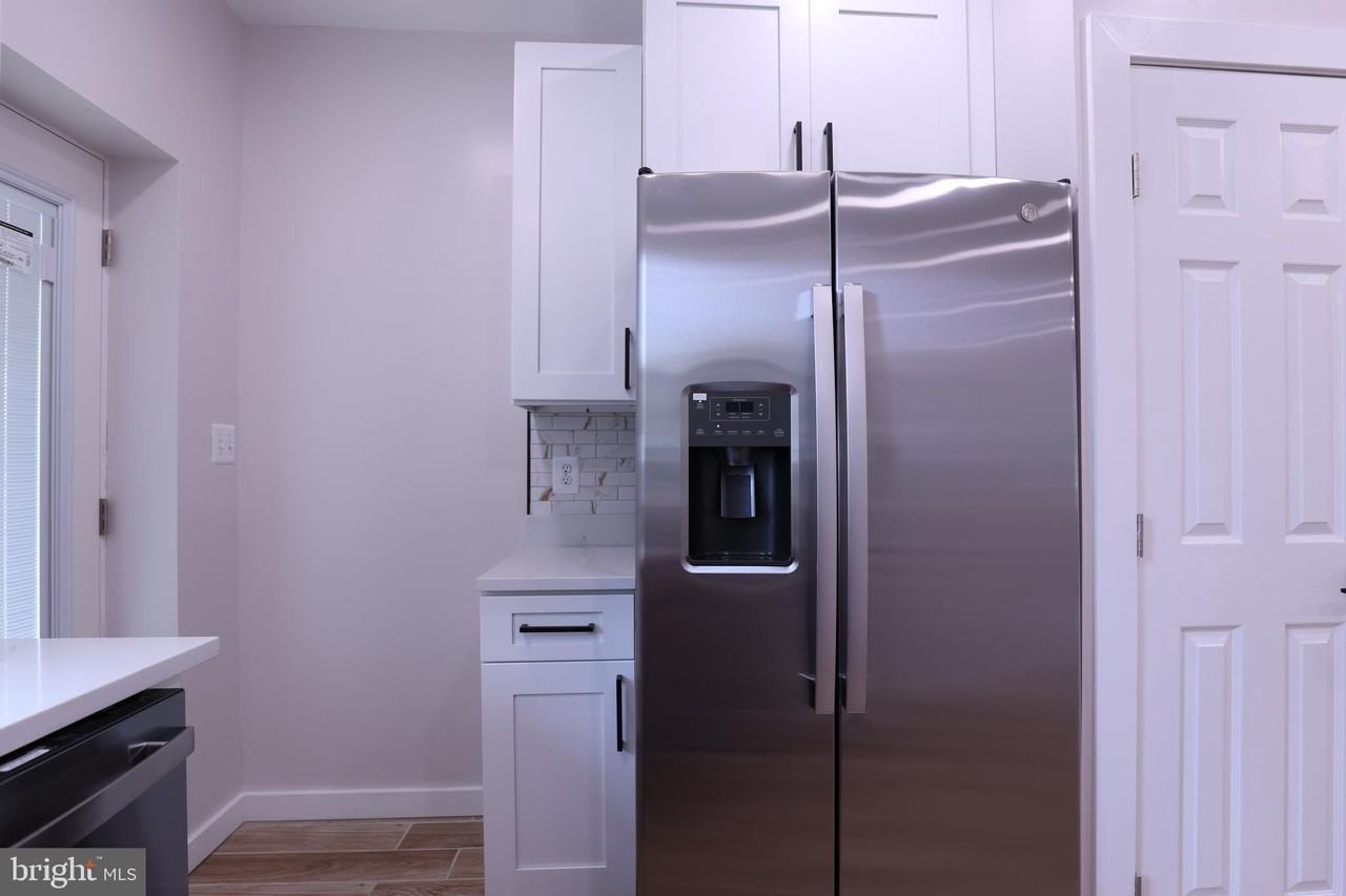 2039 Rosedale St Ne - Photo 5 of 18