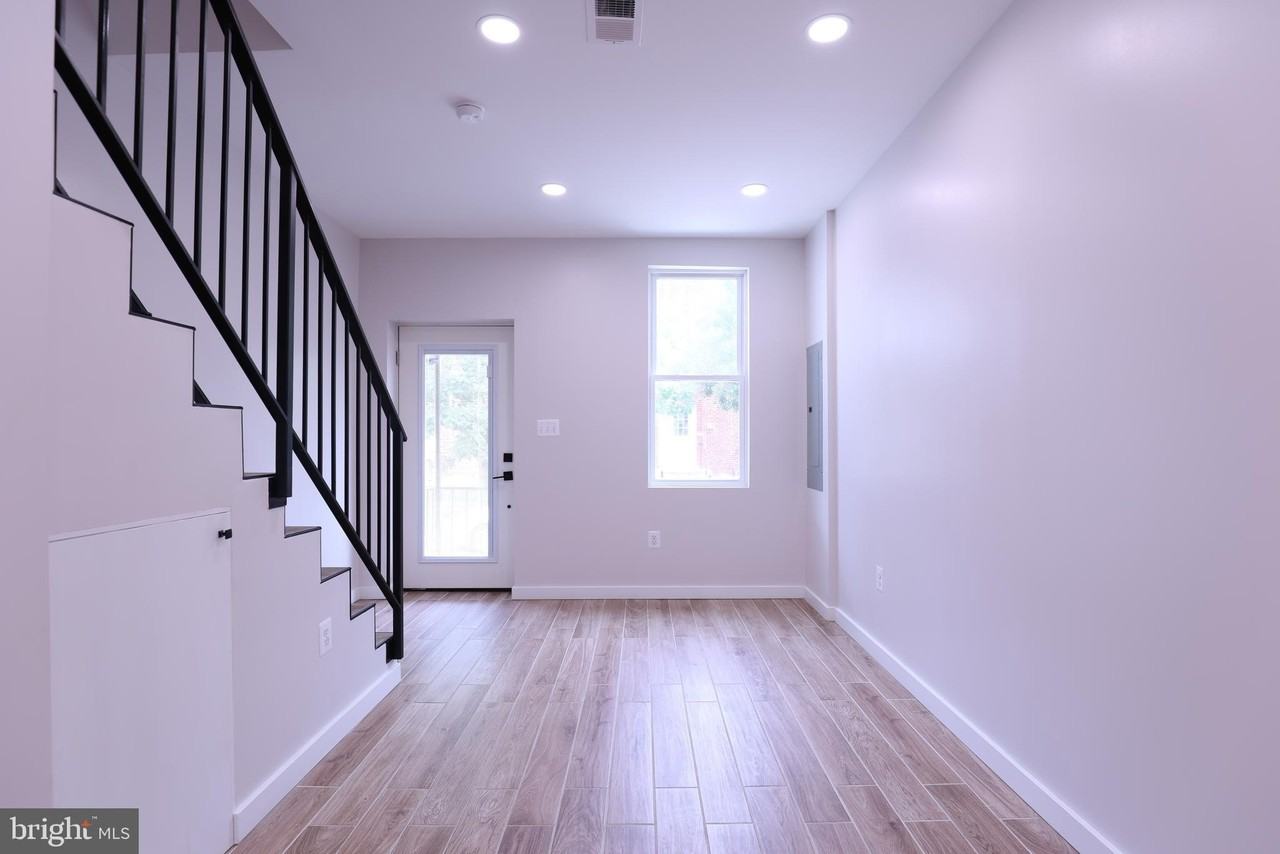 2039 Rosedale St Ne - Photo 6 of 18