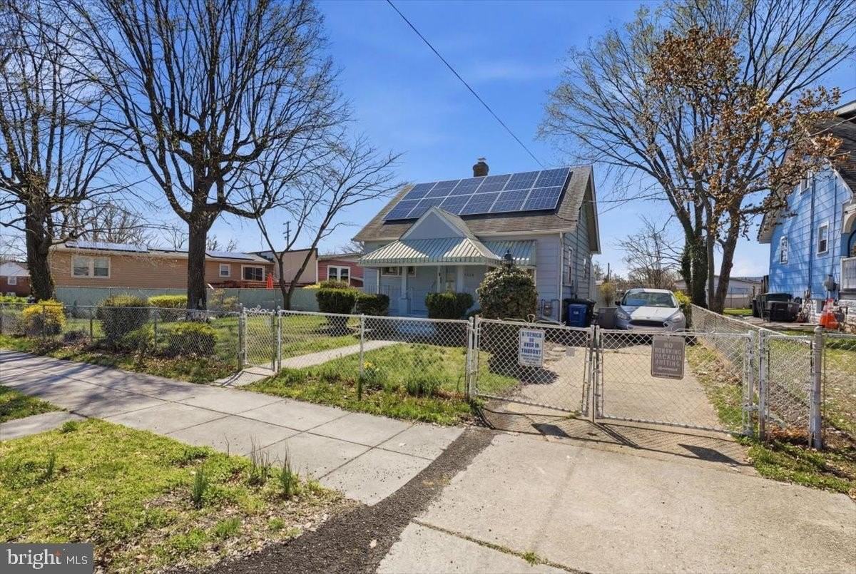 4339 Barker St Se - Photo 2 of 29