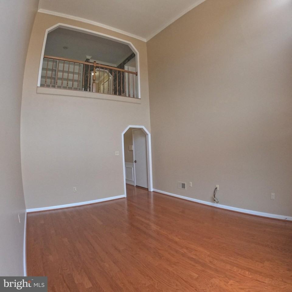 909 Boom Way - Photo 7 of 29