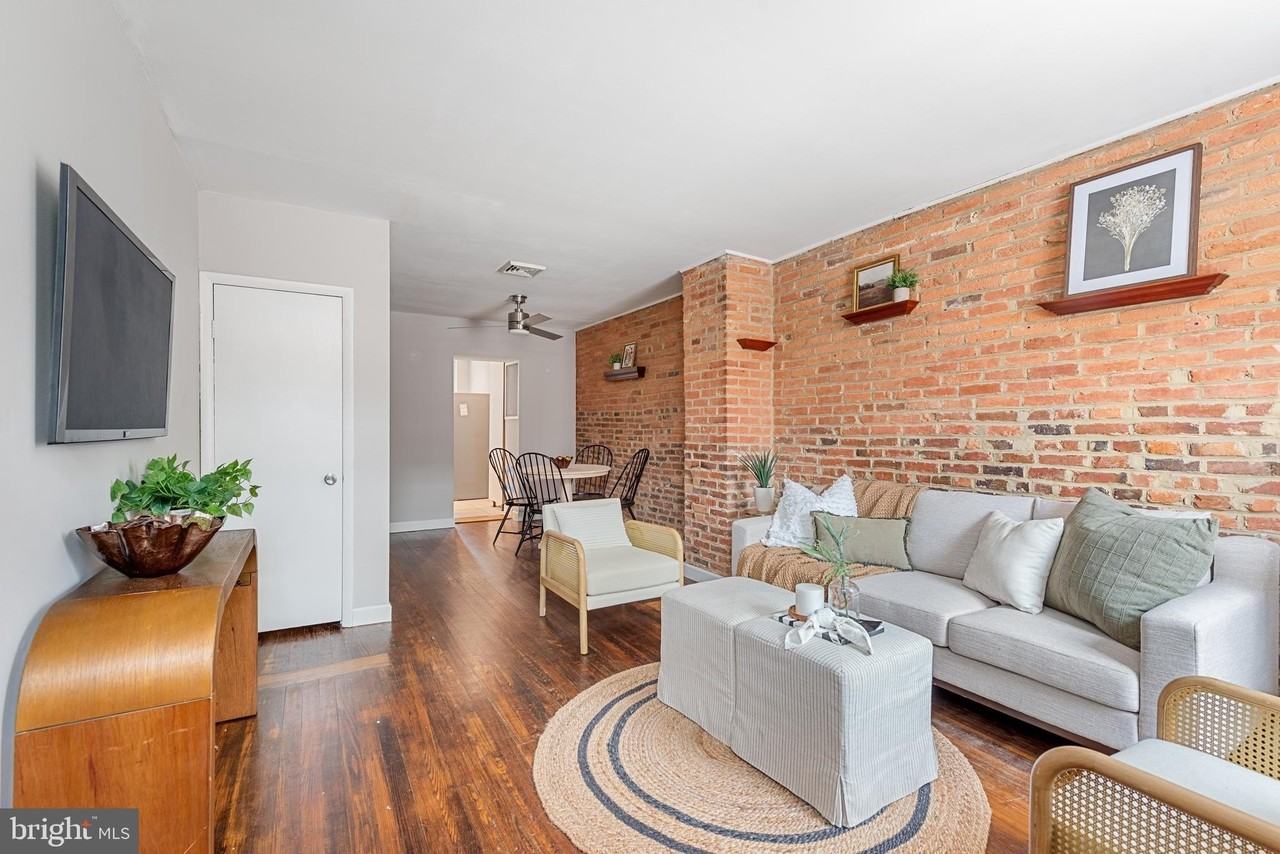 130 E Randall St - Photo 4 of 44