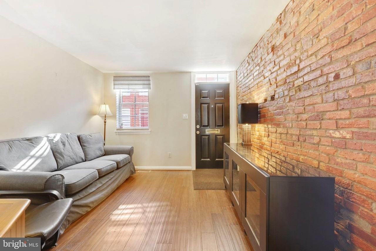 24 E Hamburg St - Photo 6 of 28