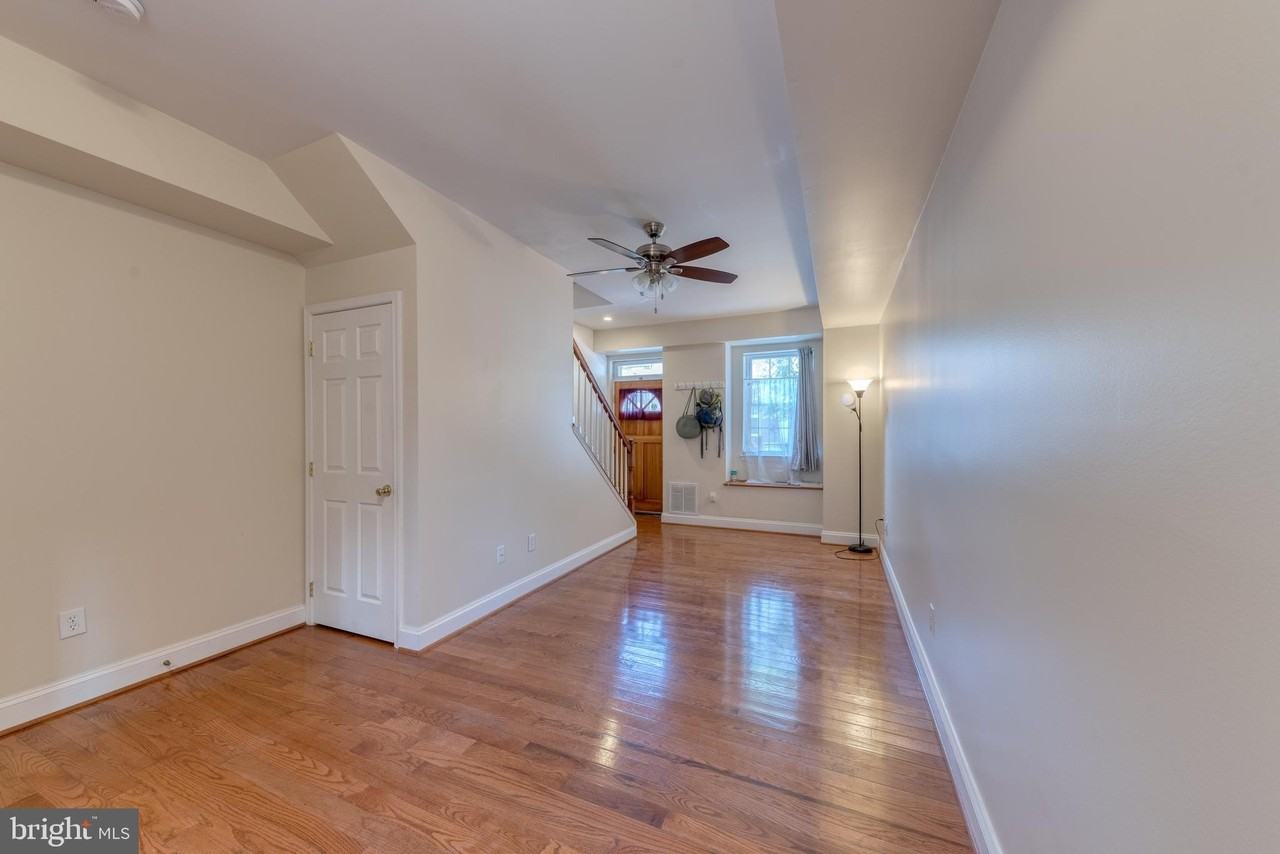 1818 Bank St - Photo 4 of 20