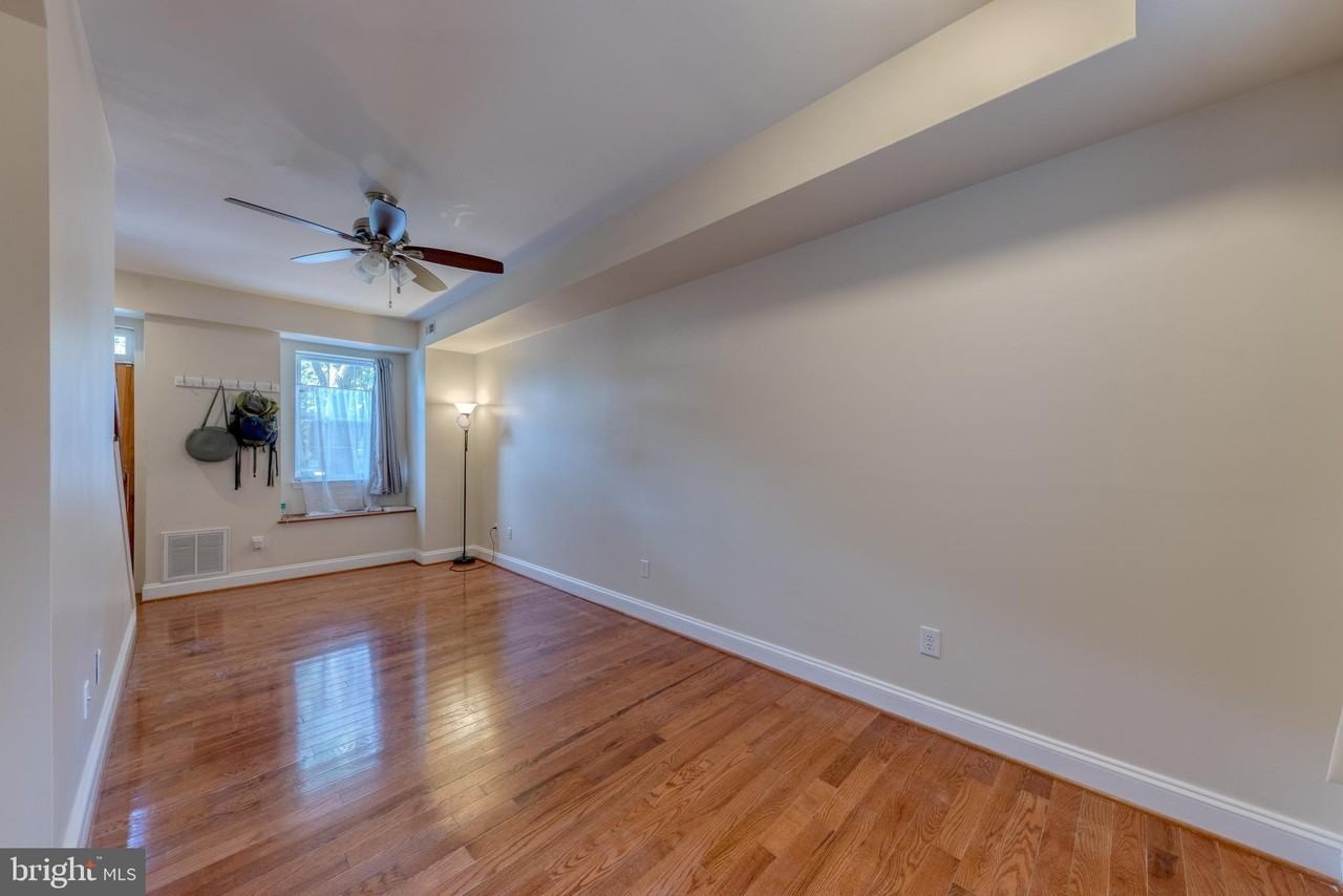 1818 Bank St - Photo 5 of 20