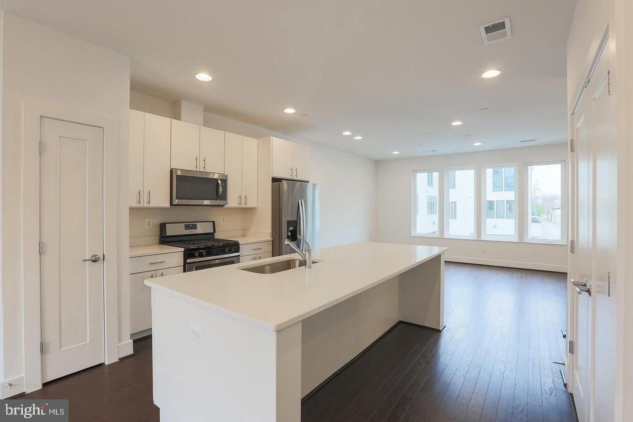 1235 Cooksie St - Photo 2 of 29