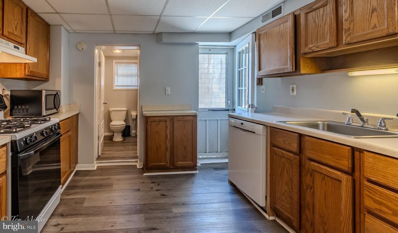 608 S Milton Ave - Photo 5 of 18