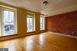 featured image of 1712 Thames St