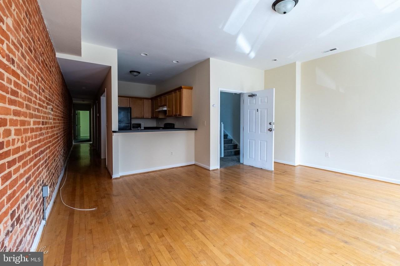 1712 Thames St - Photo 4 of 27