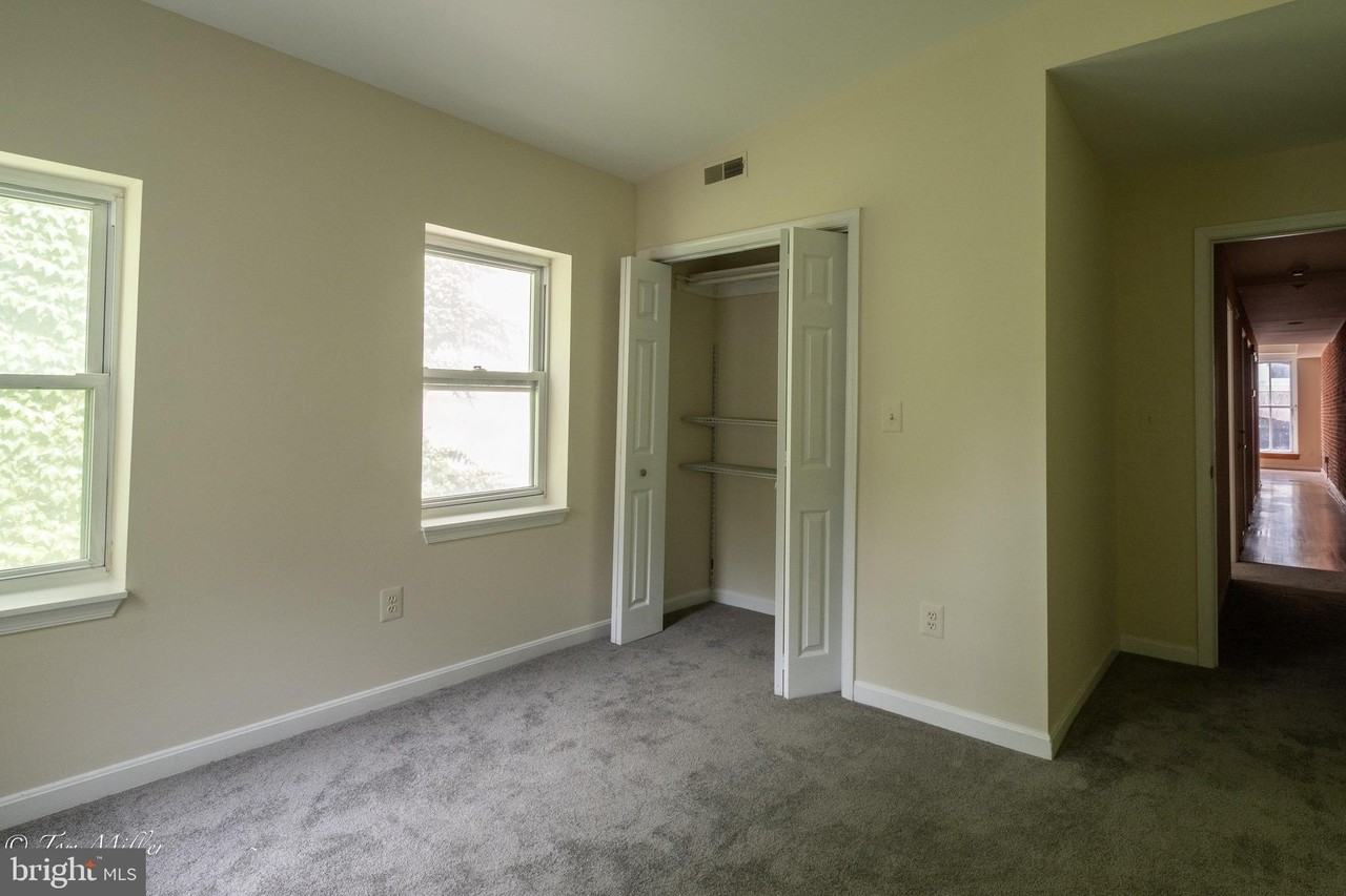 1712 Thames St - Photo 5 of 27
