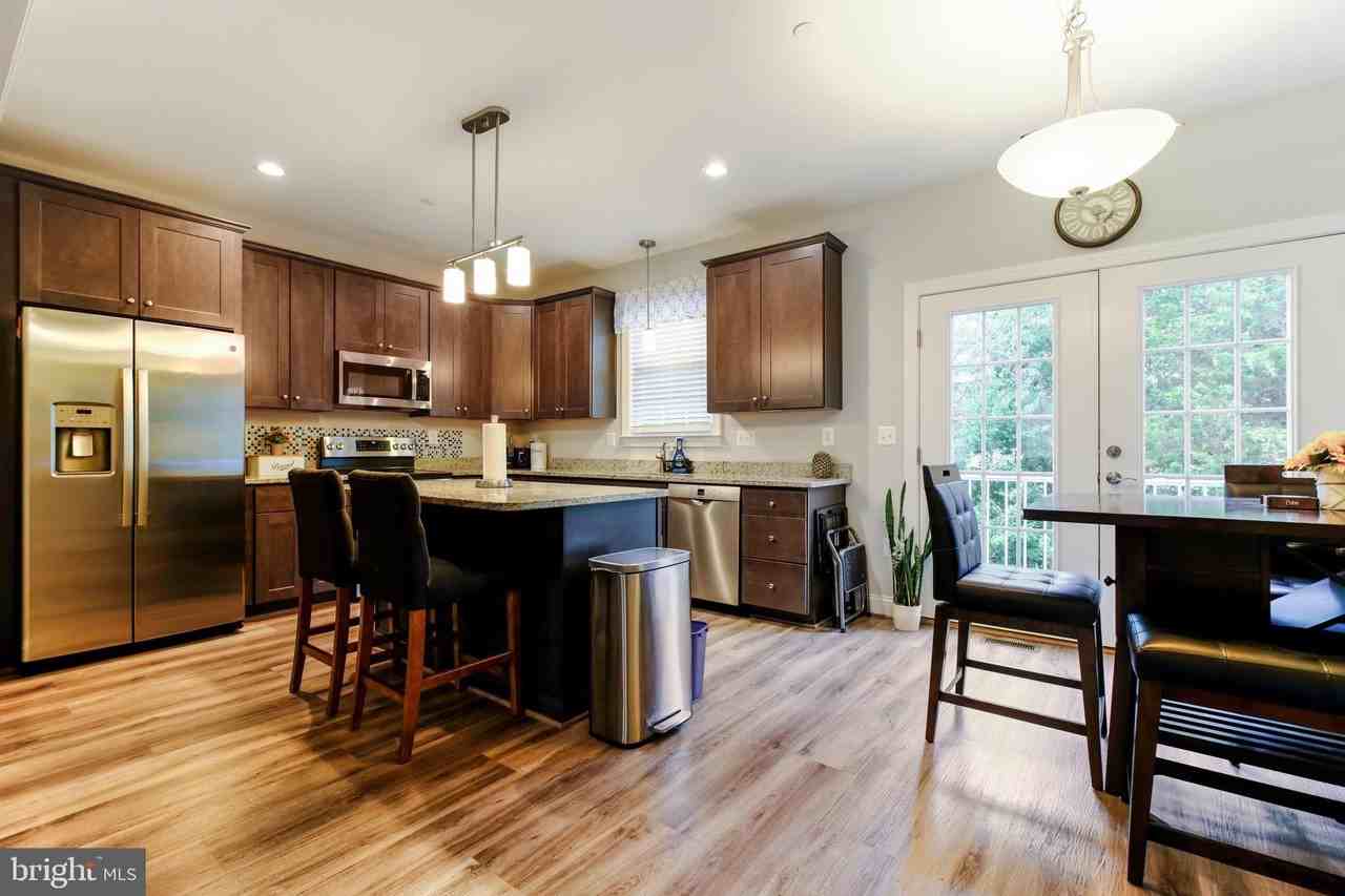 976 Rye Dr - Photo 2 of 16