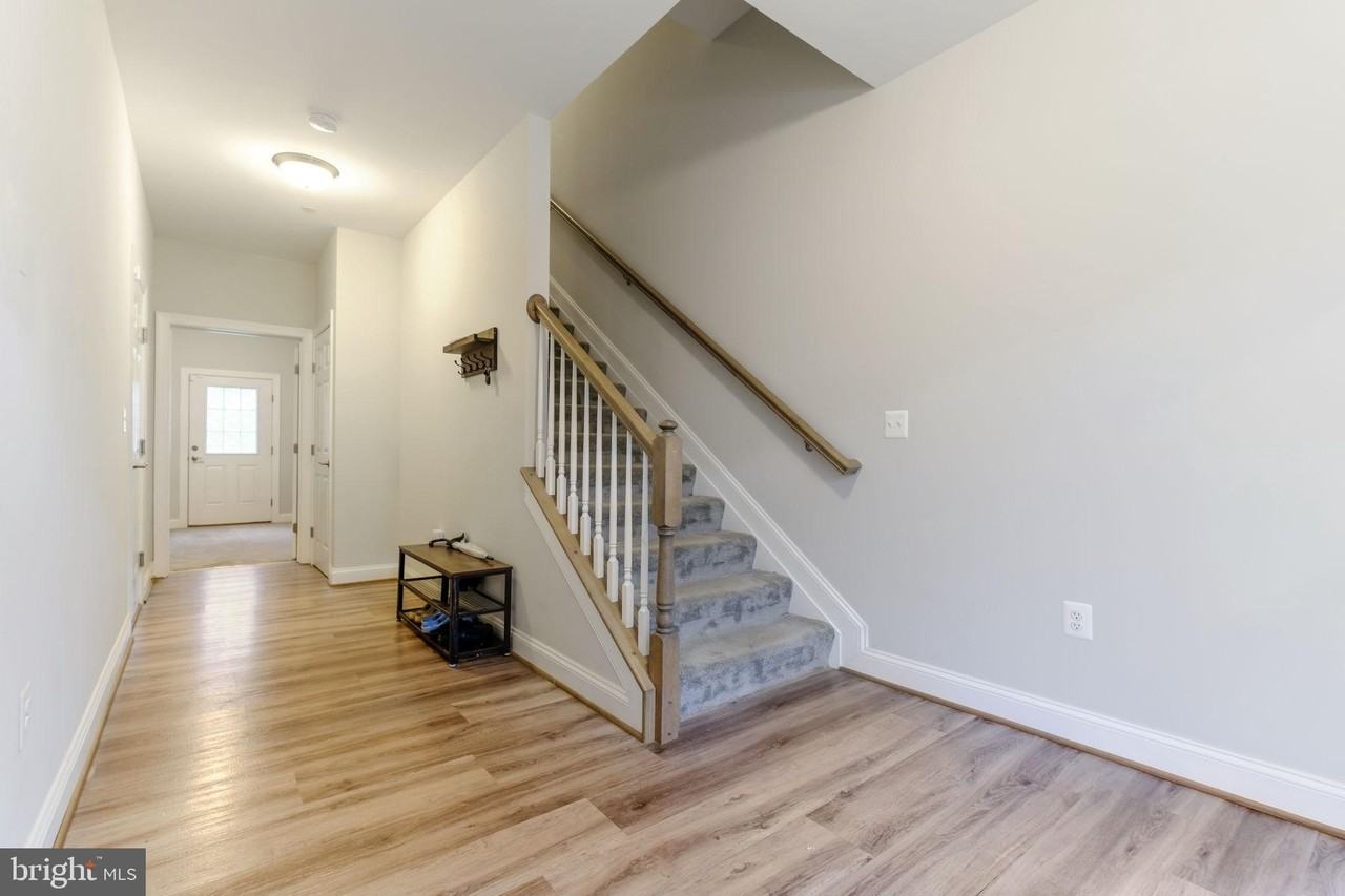 976 Rye Dr - Photo 7 of 16