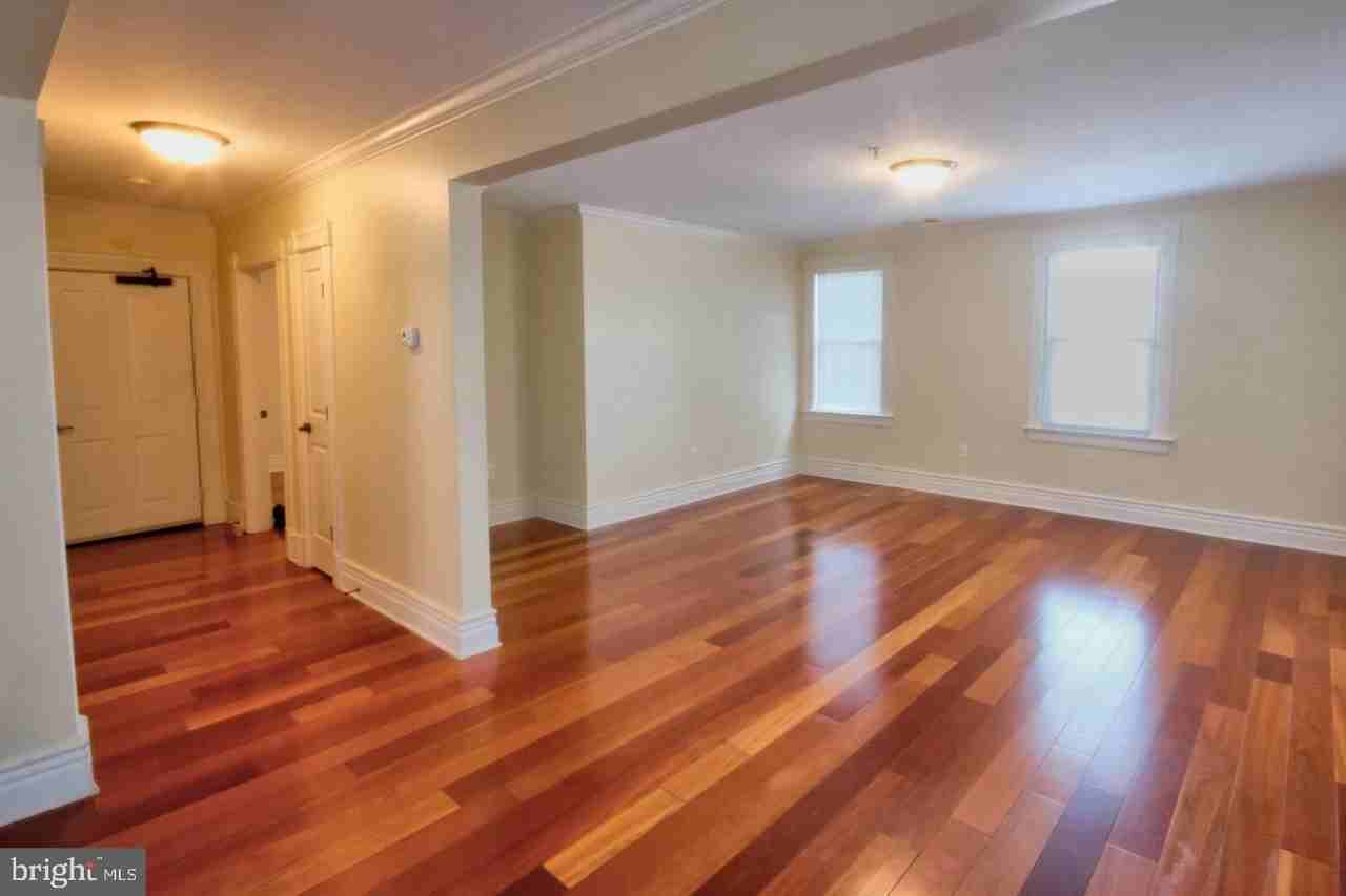 303 Charles St Apt 2e #2E - Photo 2 of 10