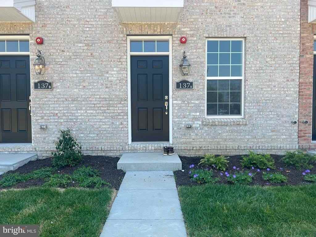 137A Annapolis St - Photo 2 of 23