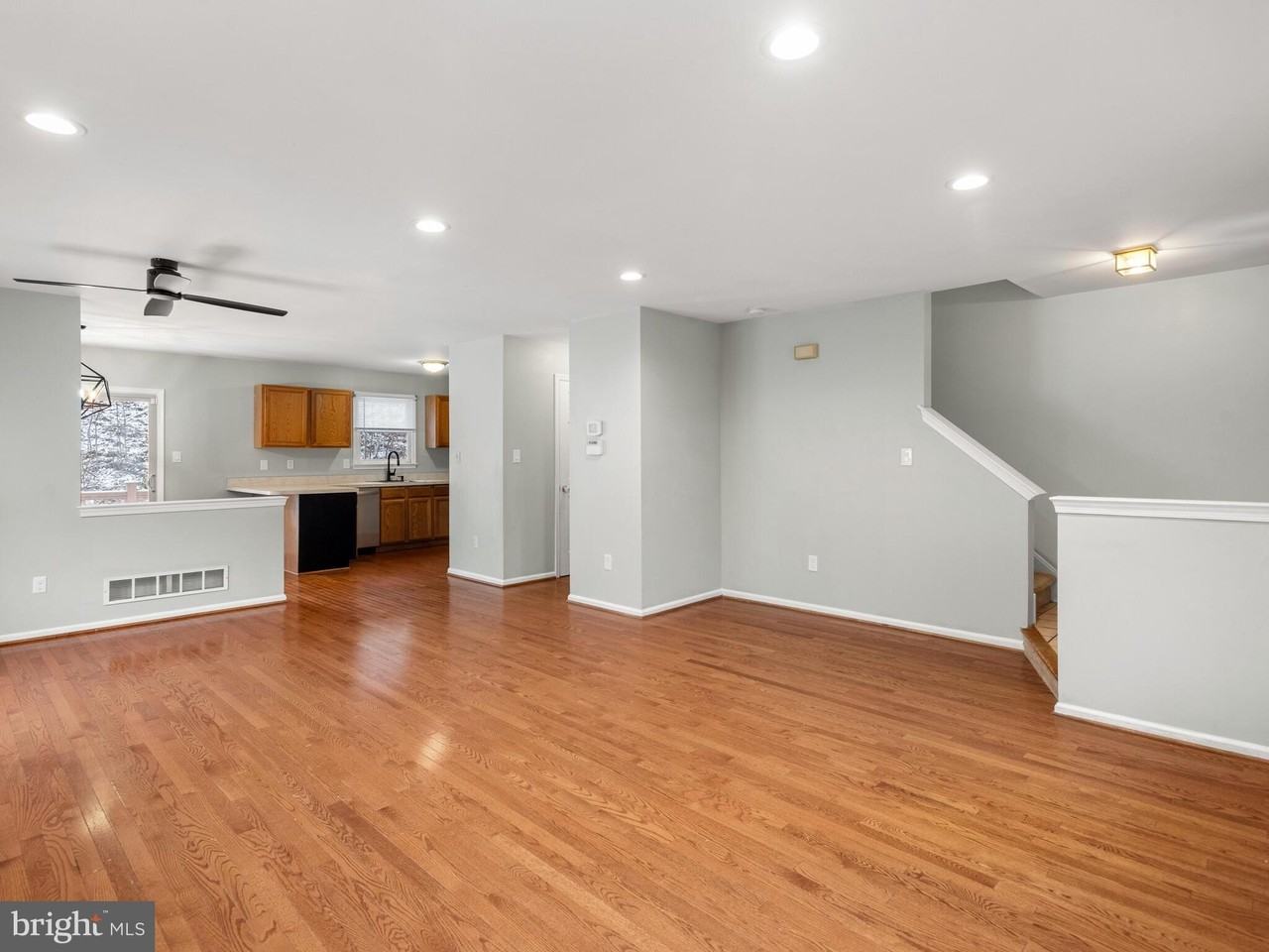 547 Pickering Station Dr - Photo 7 of 32