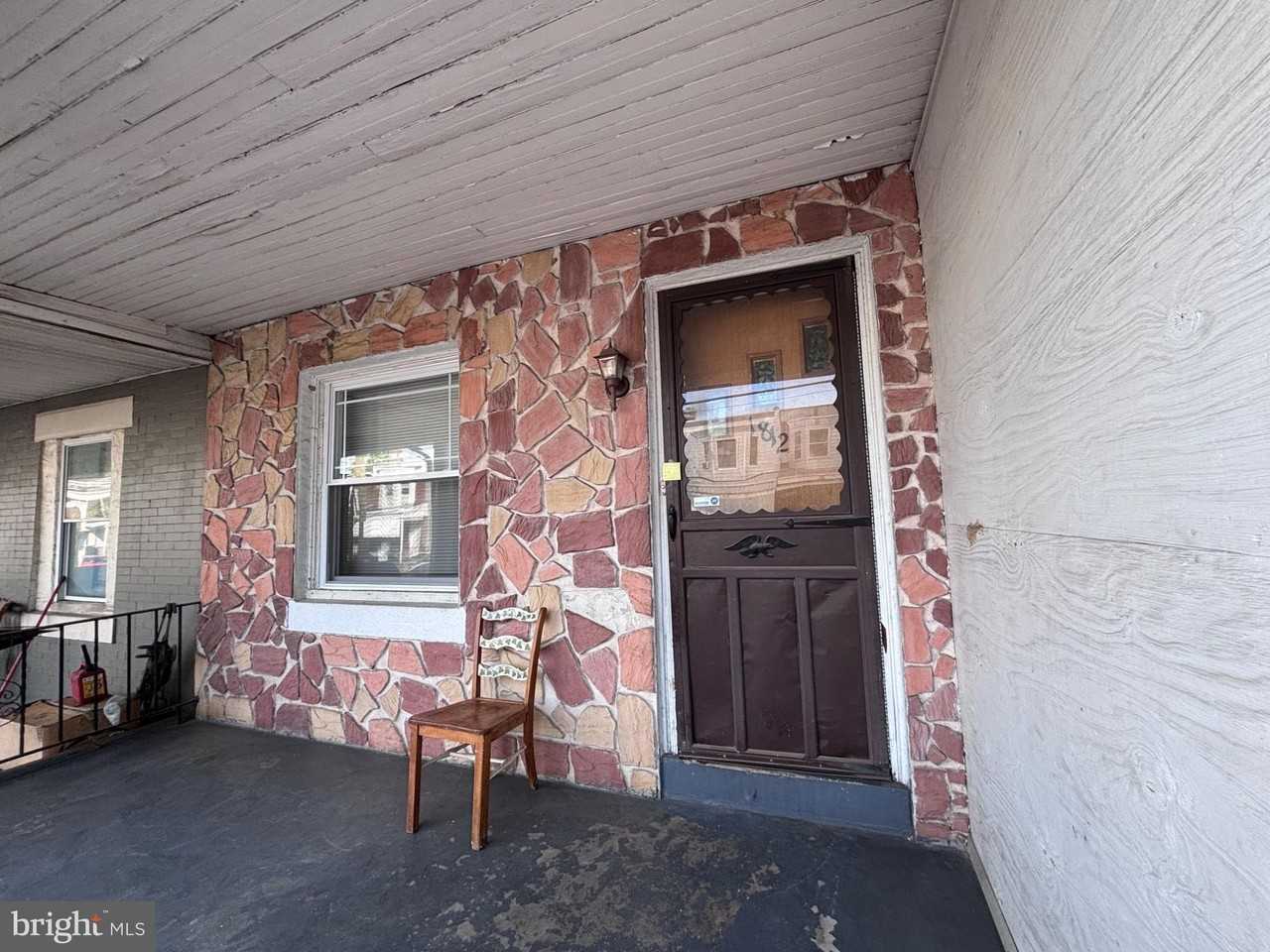 1812 S 57th St - Photo 3 of 16