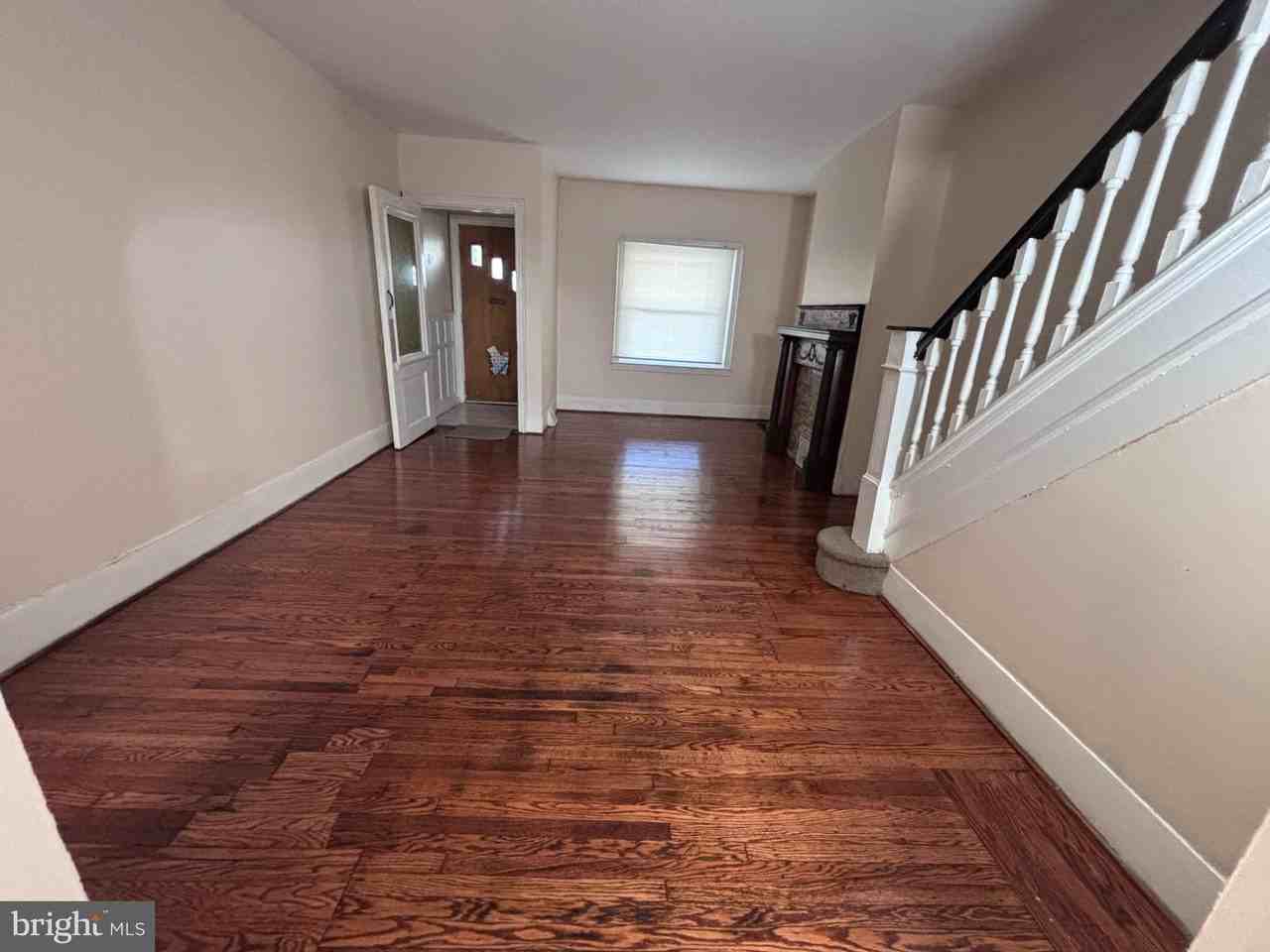 1812 S 57th St - Photo 4 of 16