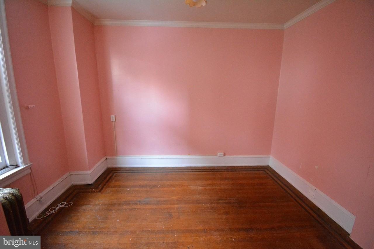 102 W Manheim St #2 - Photo 4 of 13