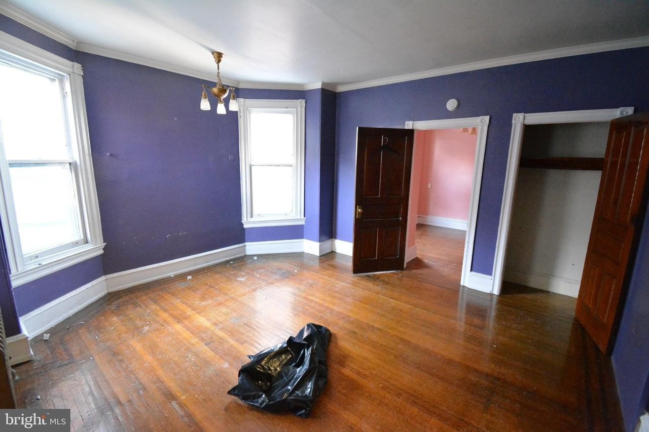 102 W Manheim St #2 - Photo 5 of 13