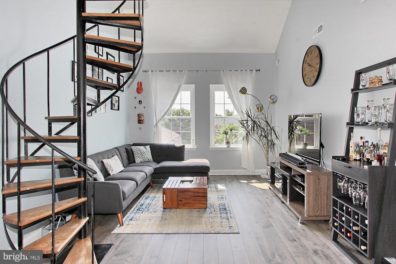 3043 S Columbus St #C1 - Photo 5 of 34