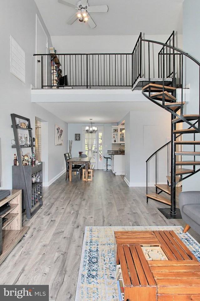 3043 S Columbus St #C1 - Photo 7 of 34