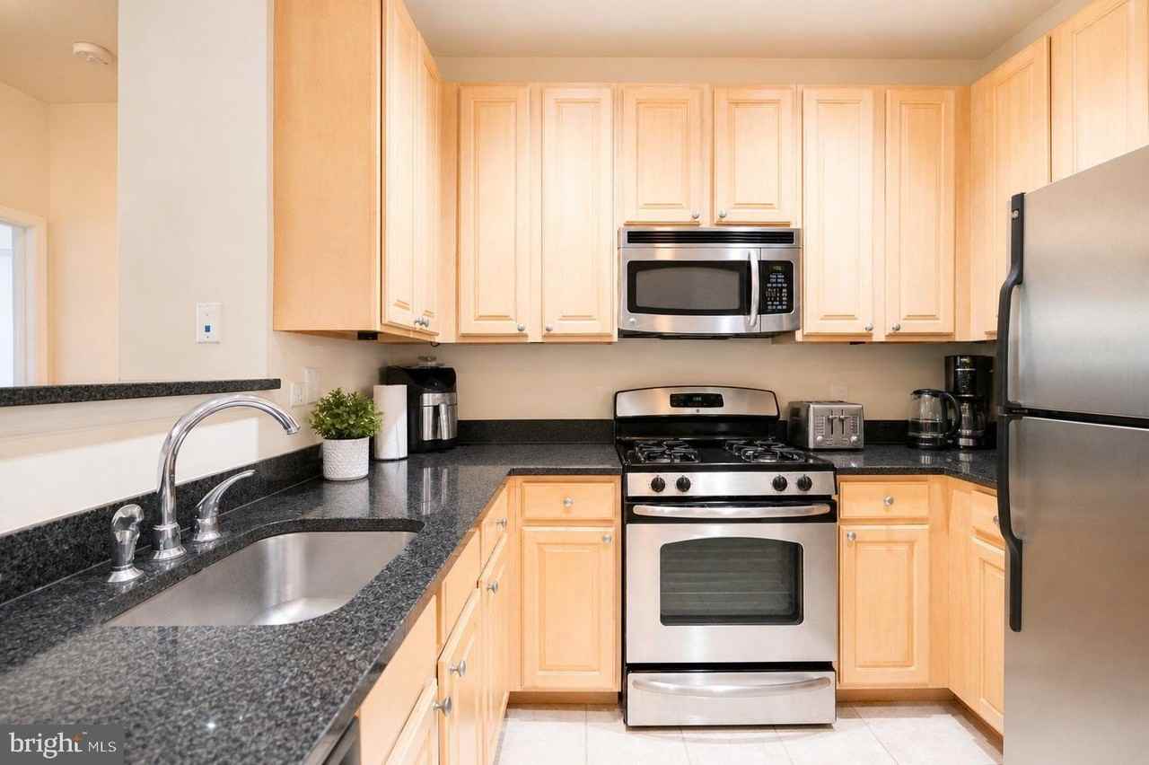 2465 Army Navy Dr #1-101 - Photo 7 of 20