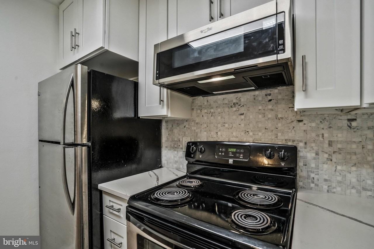 3308 Wyndham Cir #321 - Photo 3 of 50