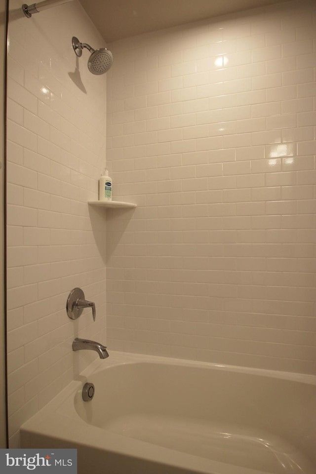 2107 Acadia Rd - Photo 7 of 30