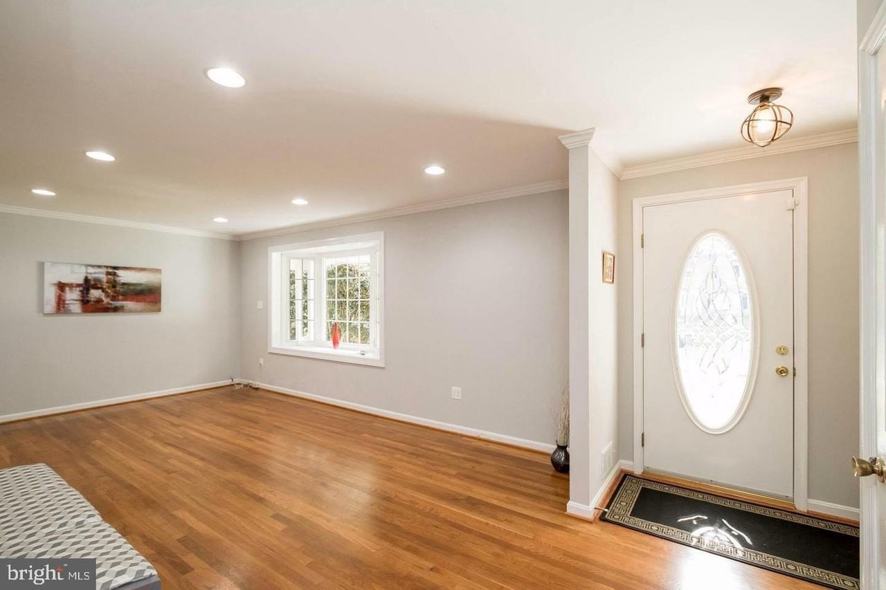 5612 Eastbourne Dr - Photo 3 of 28