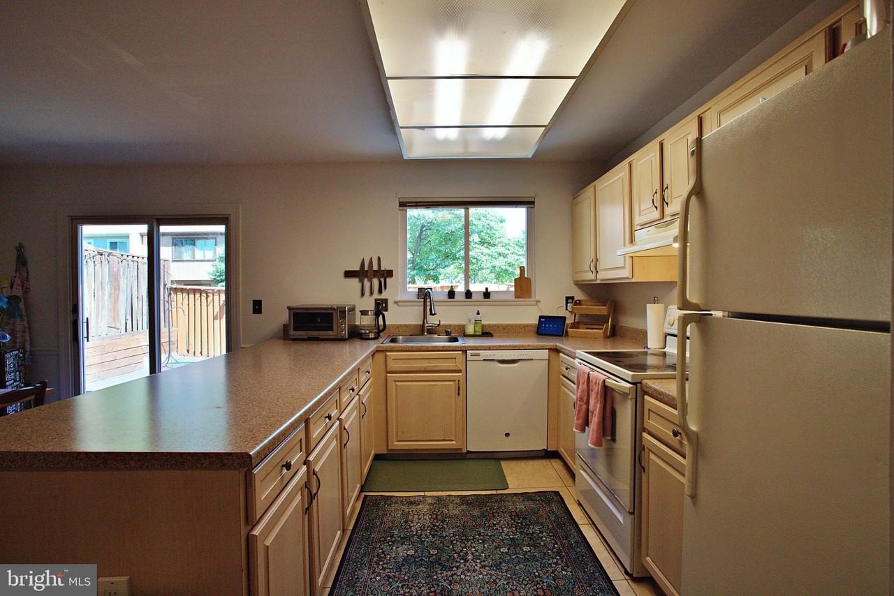 1450 Greenmont Ct - Photo 6 of 29