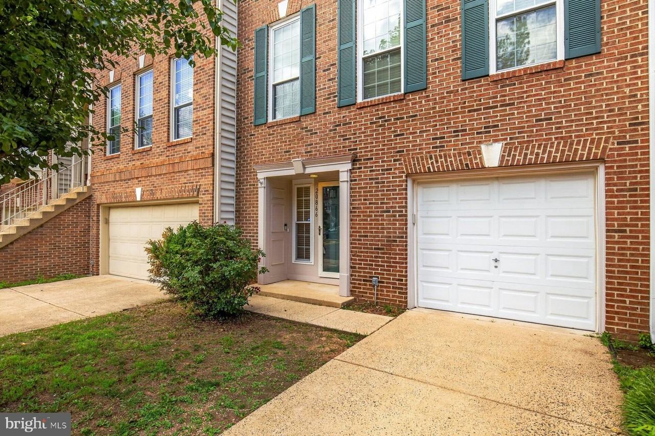 20866 Trinity Sq - Photo 3 of 29