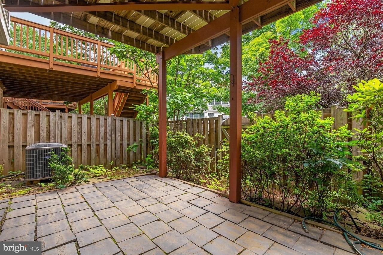 20866 Trinity Sq - Photo 4 of 29