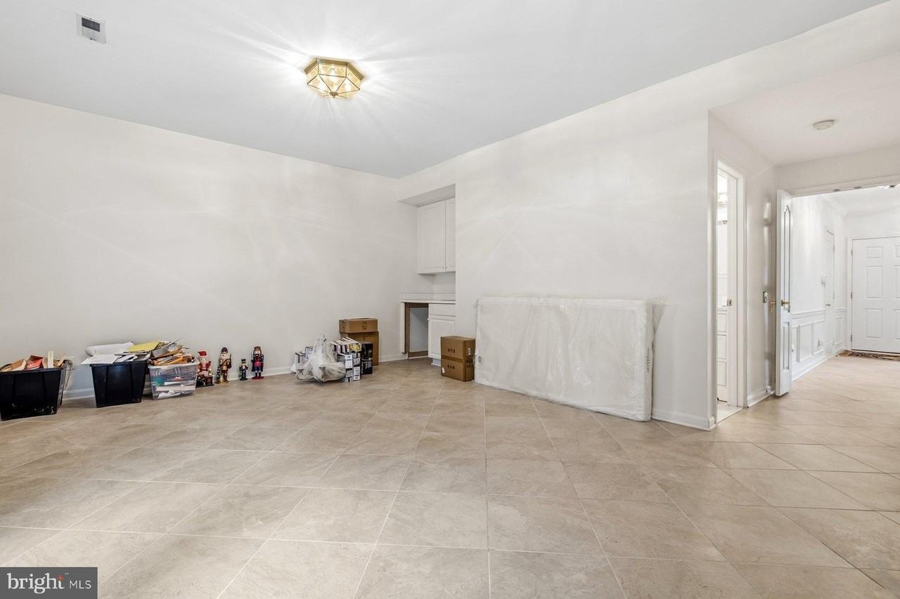 20866 Trinity Sq - Photo 7 of 29