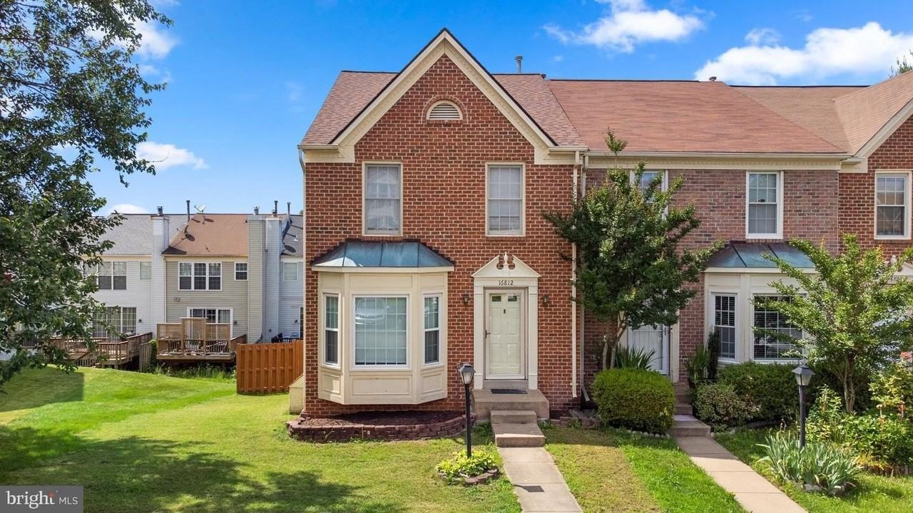 16812 Winston Ln - Photo 2 of 31