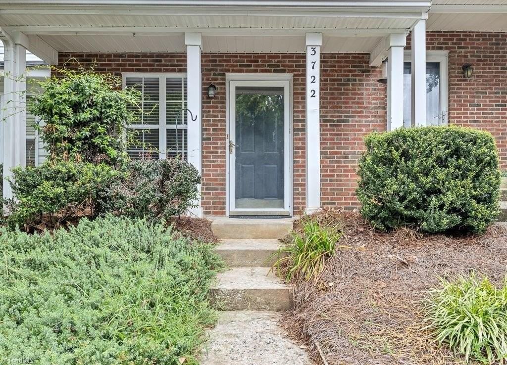 3722 Winborne Ln - Photo 4 of 27