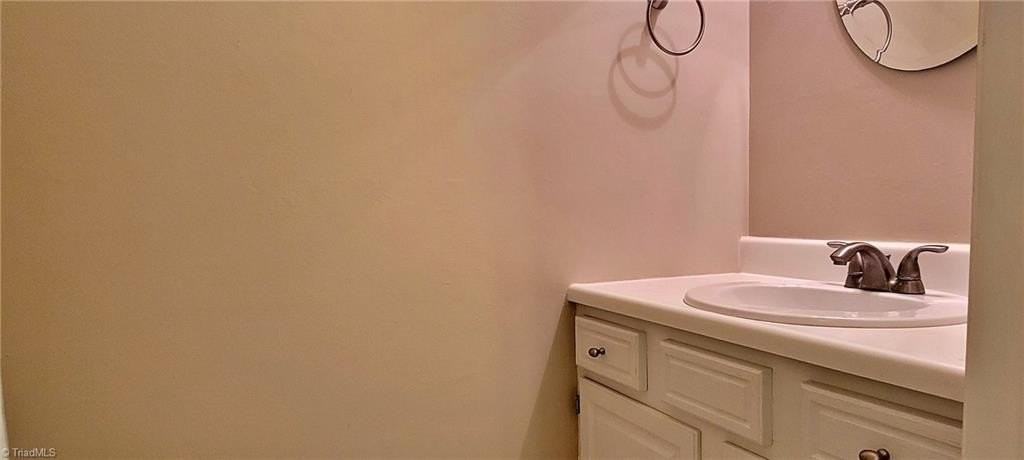 203 Lamplighter Cir - Photo 6 of 29