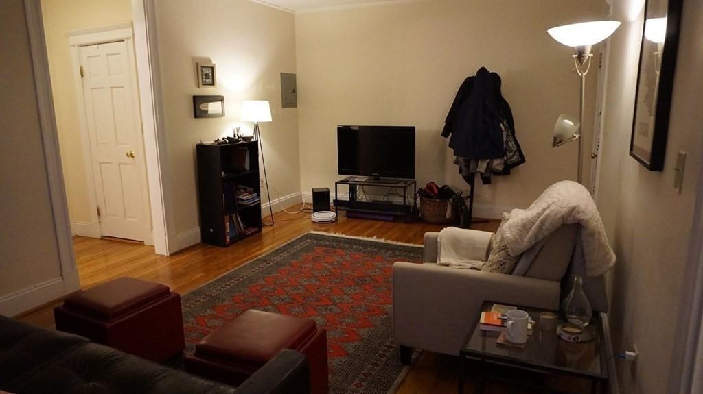 854 Massachusetts Ave - Photo 4 of 10