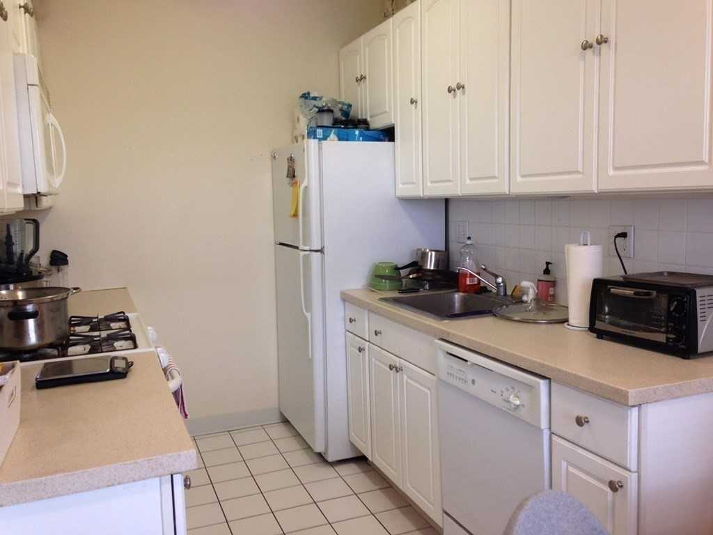 854 Massachusetts Ave - Photo 7 of 10