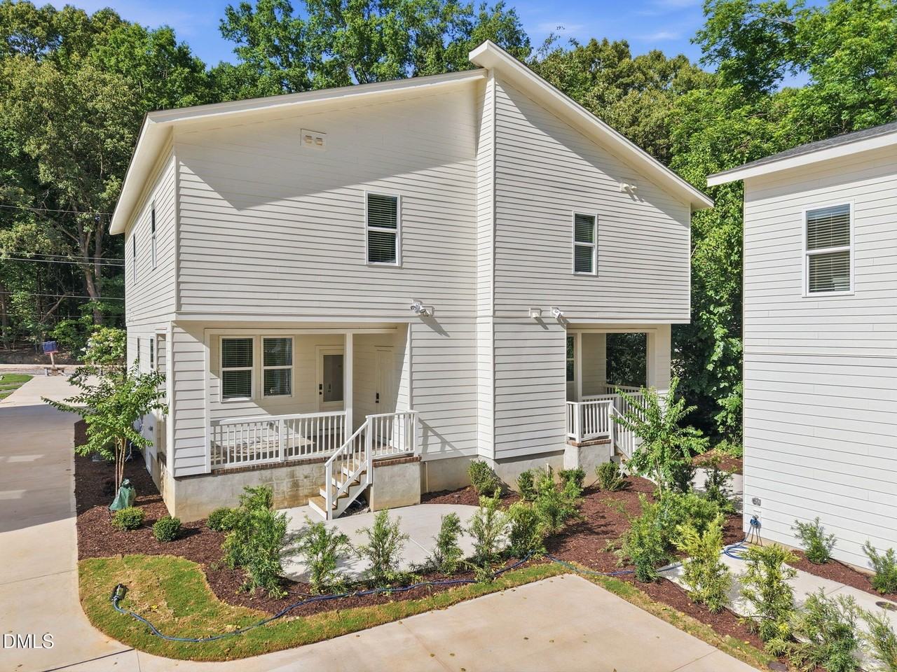 2811 Wilcox Pl #101 - Photo 5 of 26