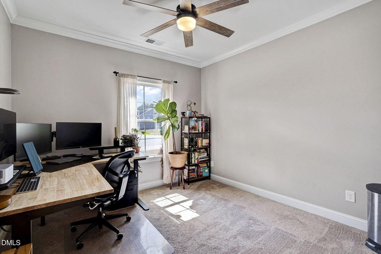 244 Chateau Way - Photo 6 of 18