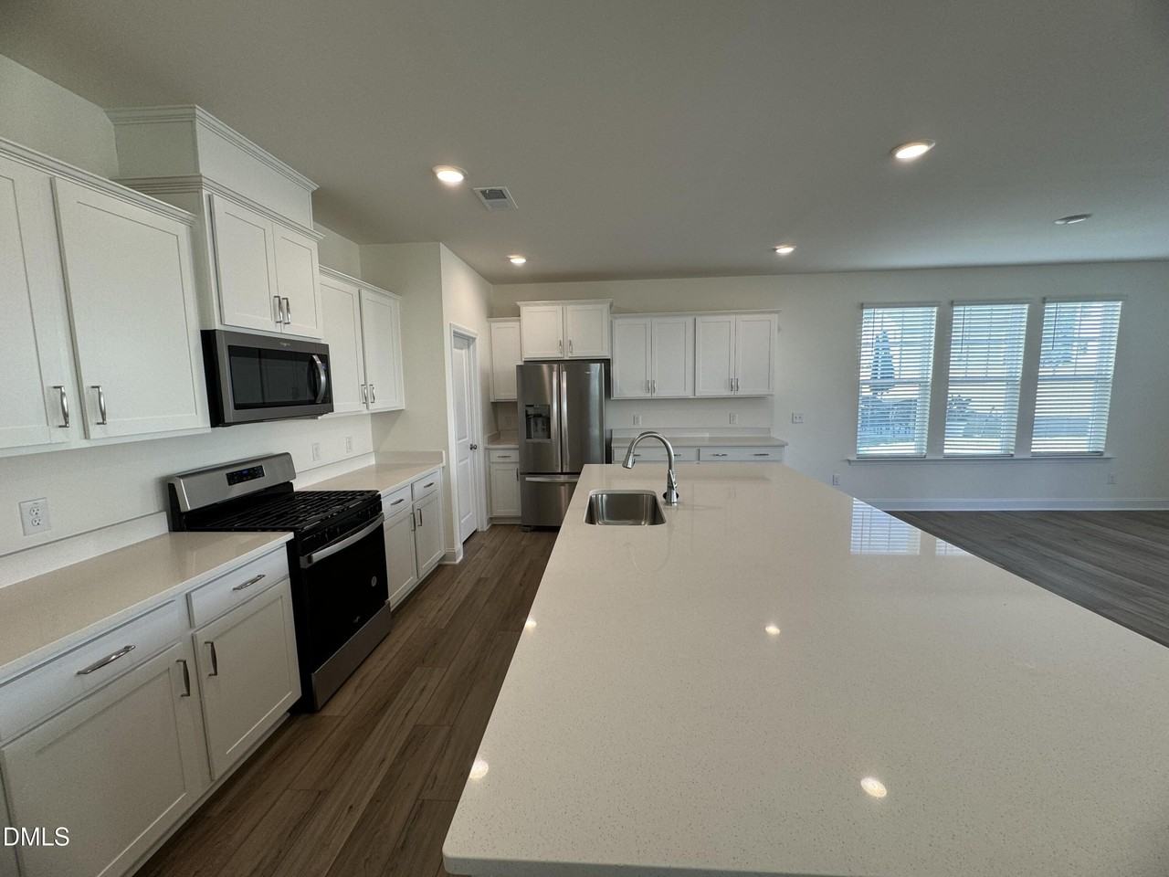 37 Bluebell St - Photo 2 of 21
